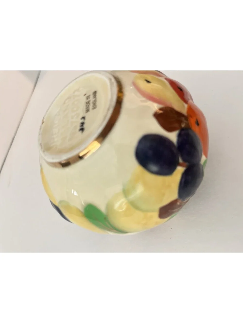 Vintage Sheila England Grape Fruit Leaf Decorated Sugar Bowl - Ceramic / Pottery